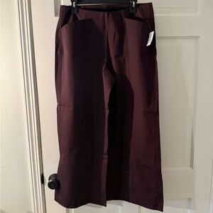 Old Navy Women's Burgundy Wide Leg Pixie Pants